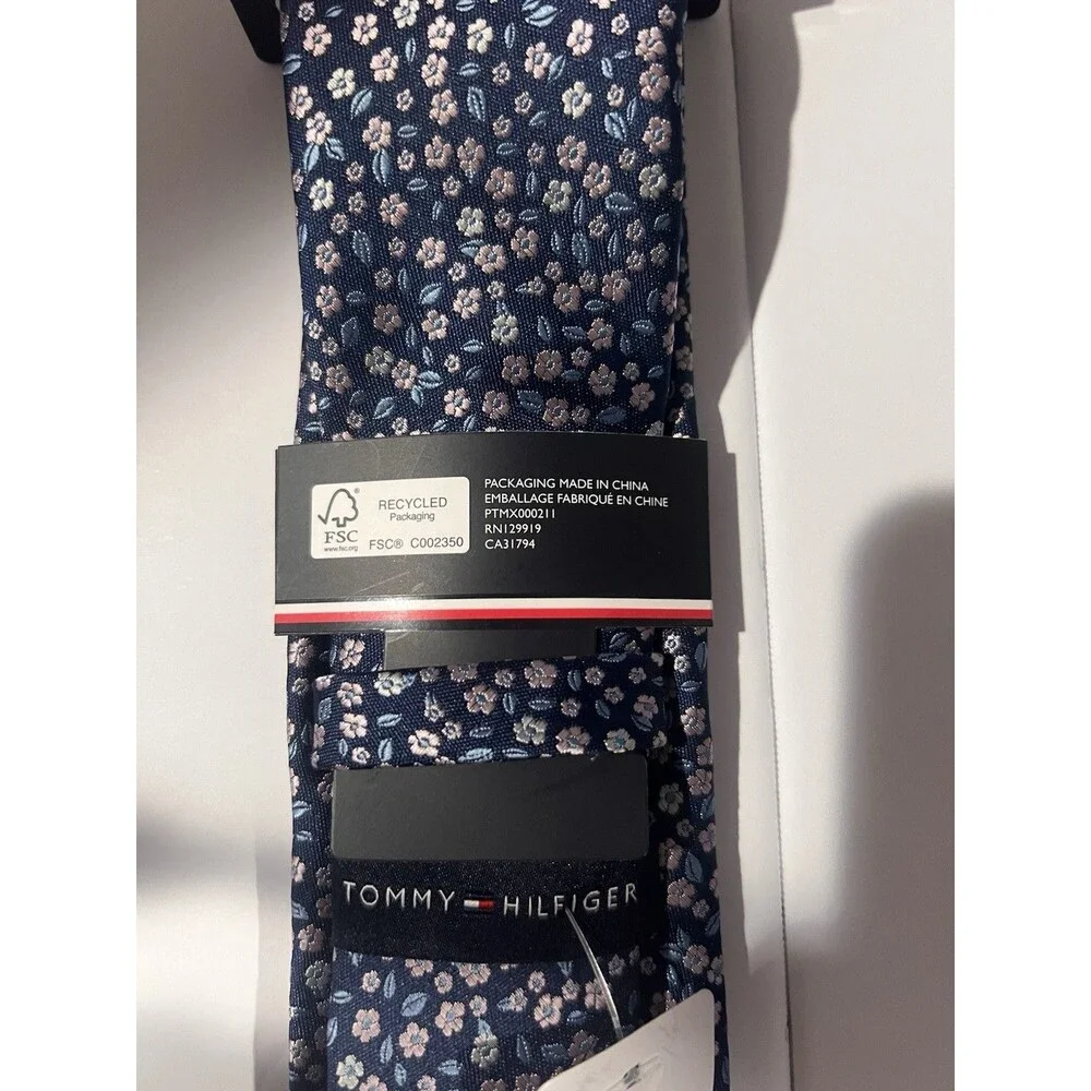 Tommy Hilfiger Men’s Navy Blue Botanical Floral Tie Necktie NWT